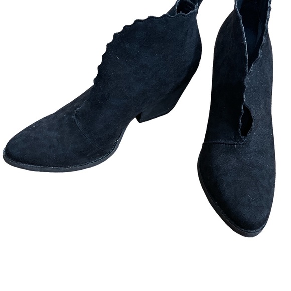 Matisse adalyn black leopard bootie ruffled scalloped ankle boot sz 6 - Picture 6 of 6